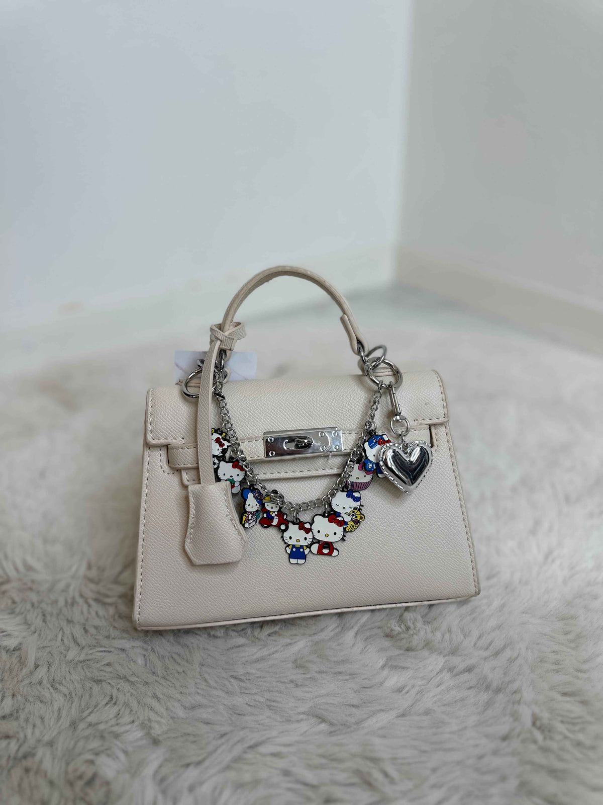 ELARA CHARM HANDBAG