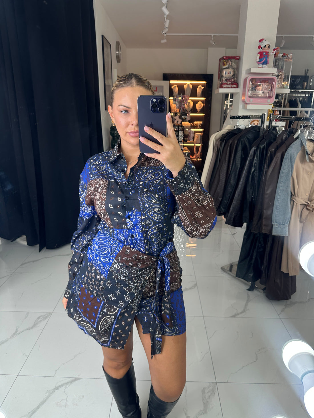 ZARIA BROWN PRINT DRESS – Blau