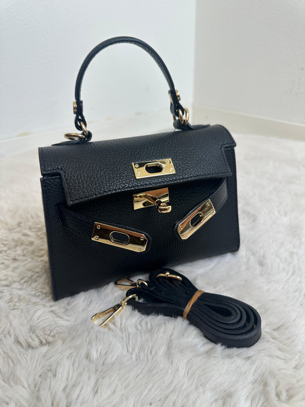 AMINA STRUCTURED HANDBAG