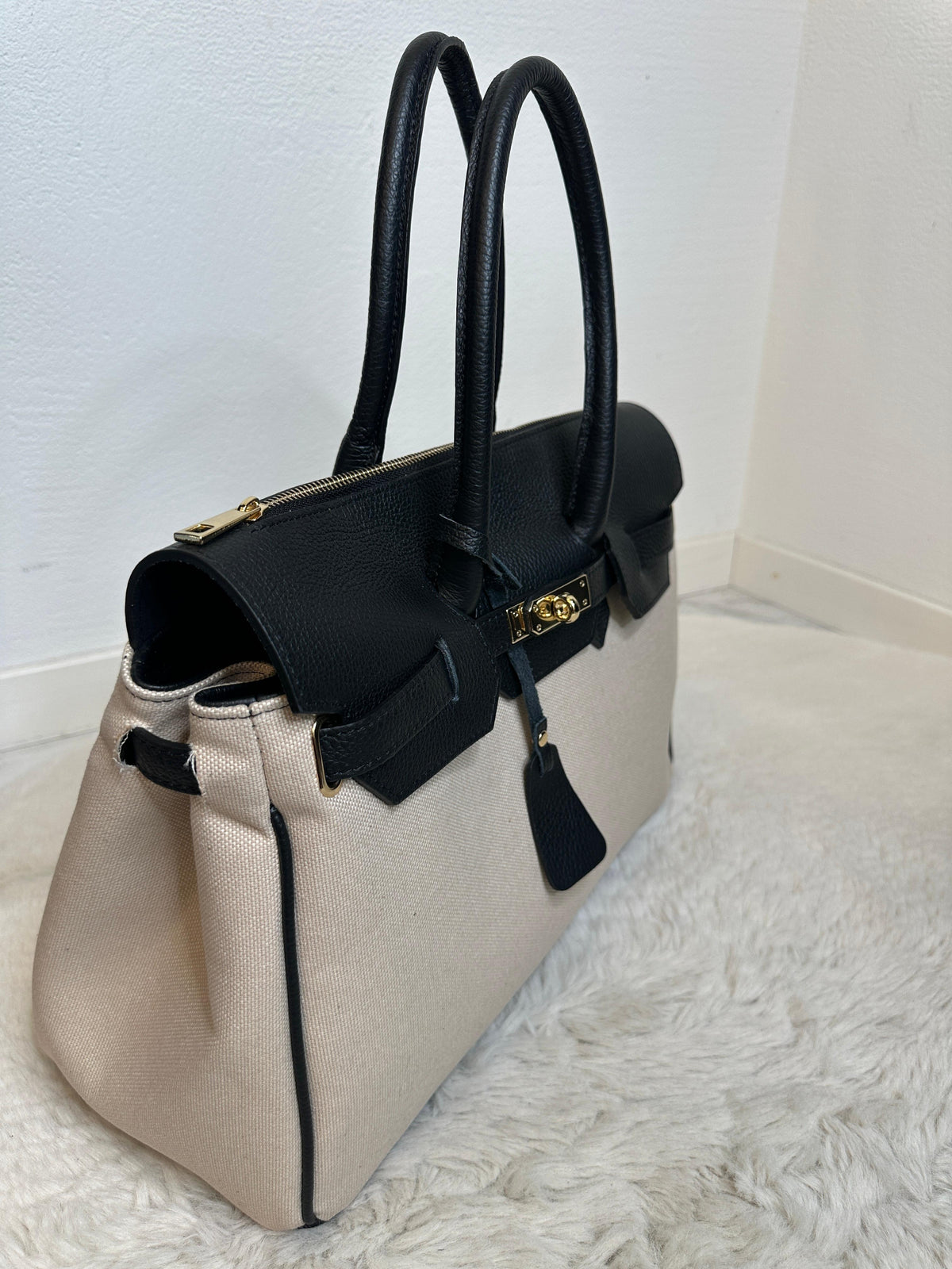 LORINA TWO-TONE HANDBAG – Beige / Schwarz