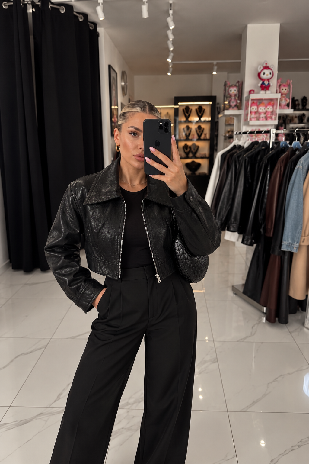 MELORA CROPPED FAUX LEATHER JACKET – Schwarz