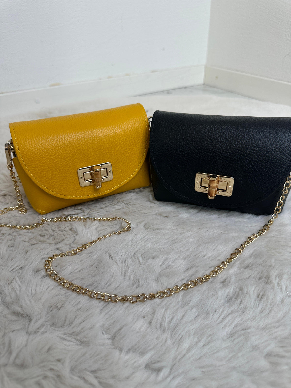 VALERIA CLASSIC SHOULDER BAG