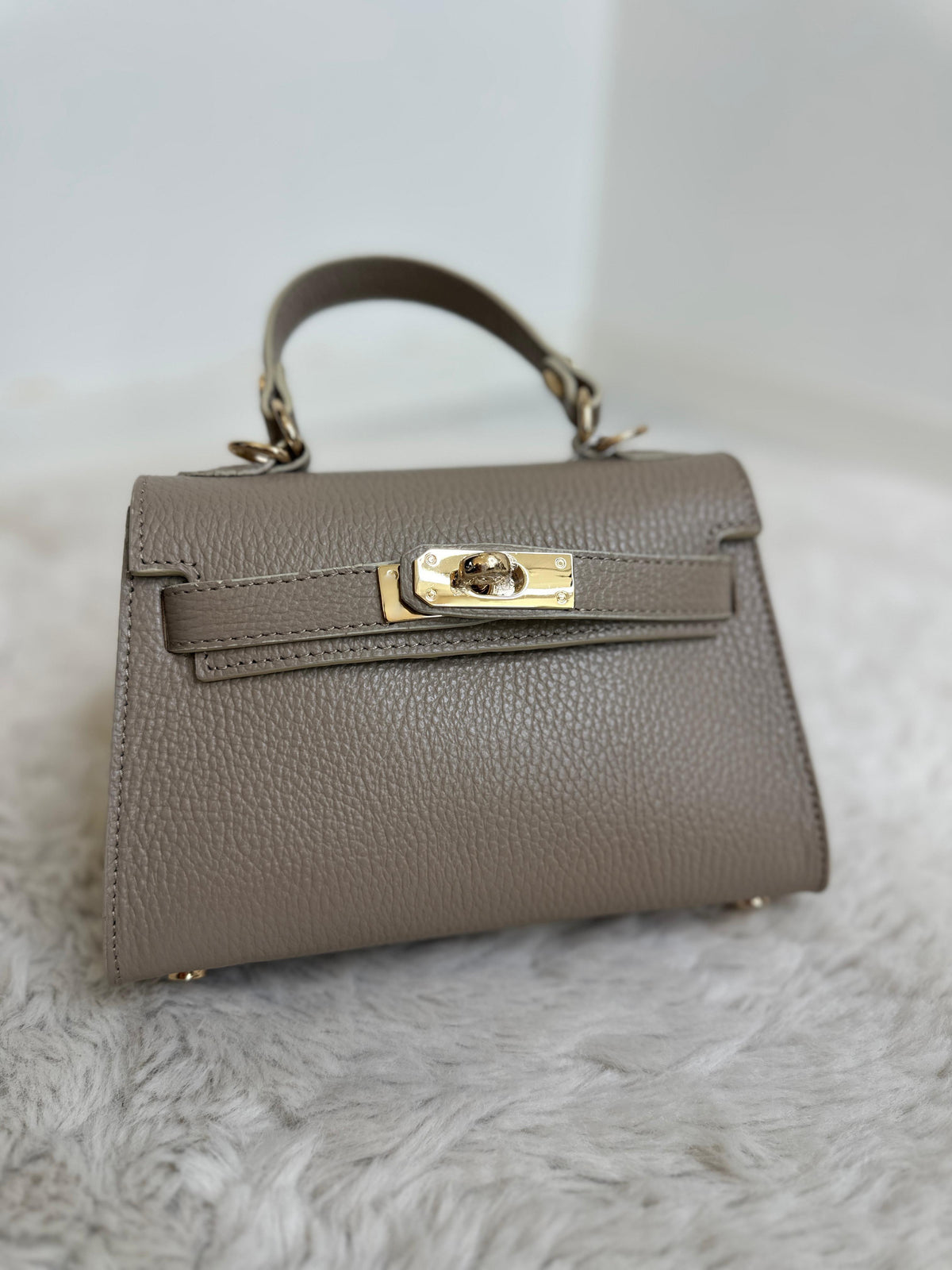 AMINA STRUCTURED HANDBAG – Beige