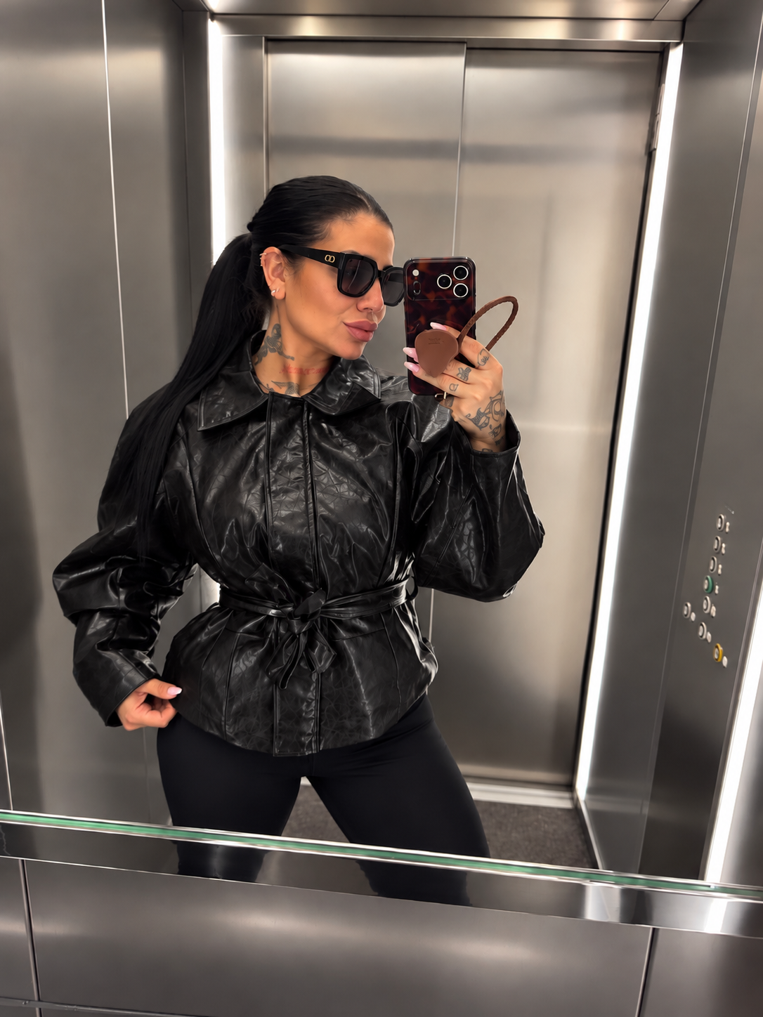 NADIRA LEATHER BELTED JACKET – Schwarz