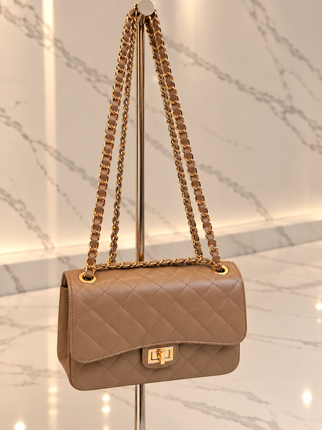 ÉLORA CLASSIC – Gesteppte Schultertasche – Beige