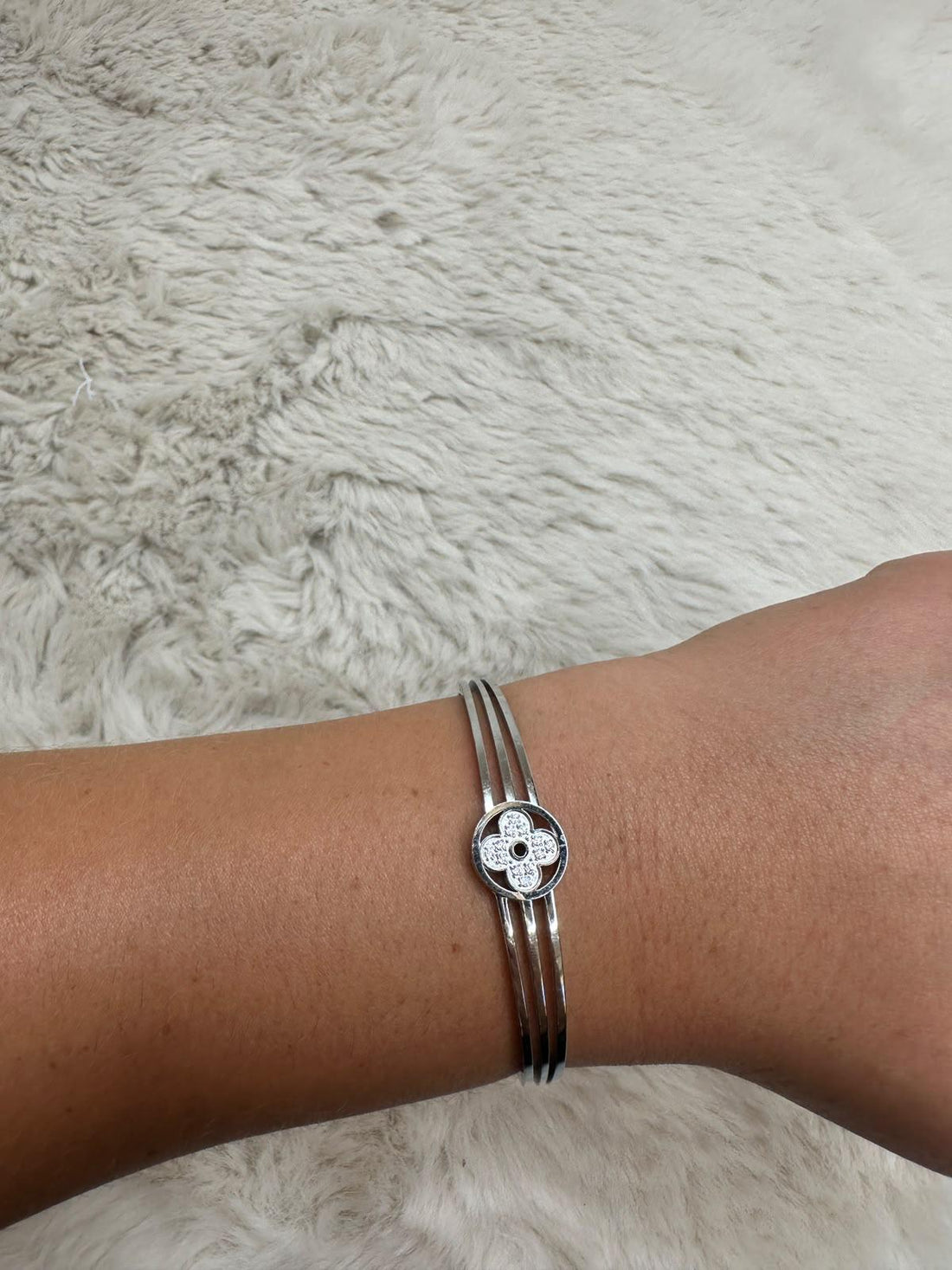 Clover Noir Armband