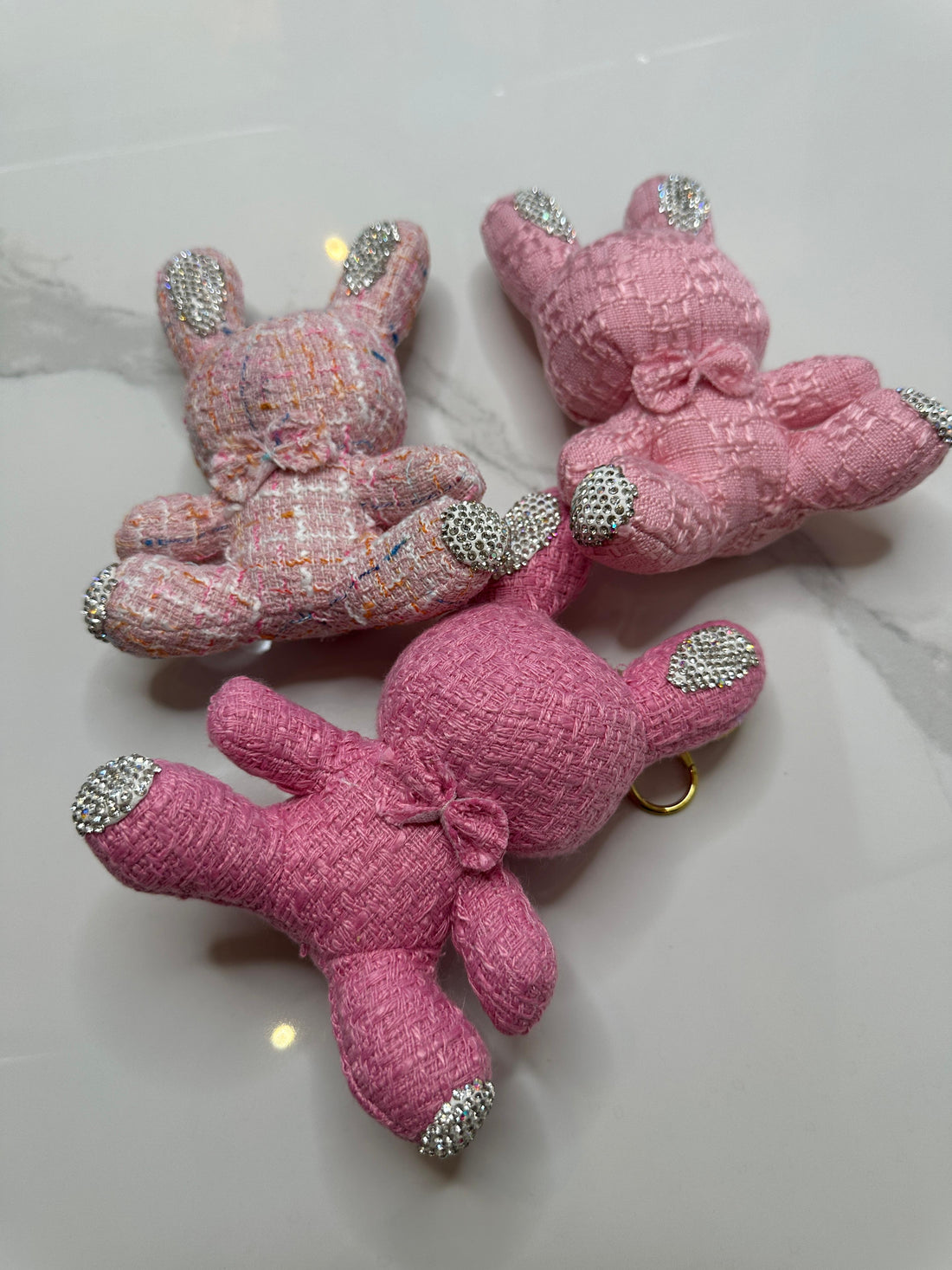 BUNNY PINK PLUSH CHARM – Rosa